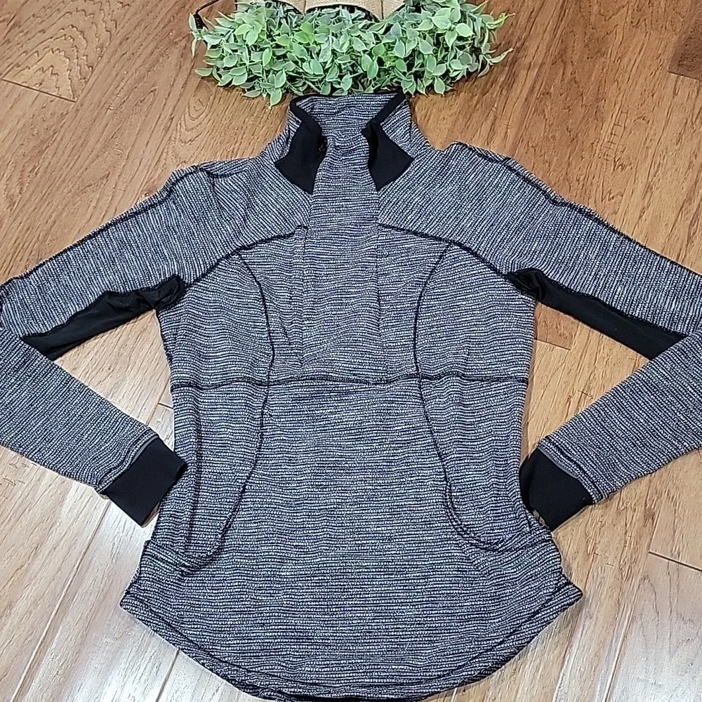 Lululemon Base Runner 10 - Picture 8 of 15